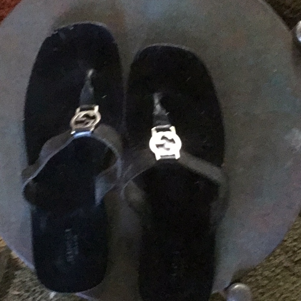 Gucci leather Thongs